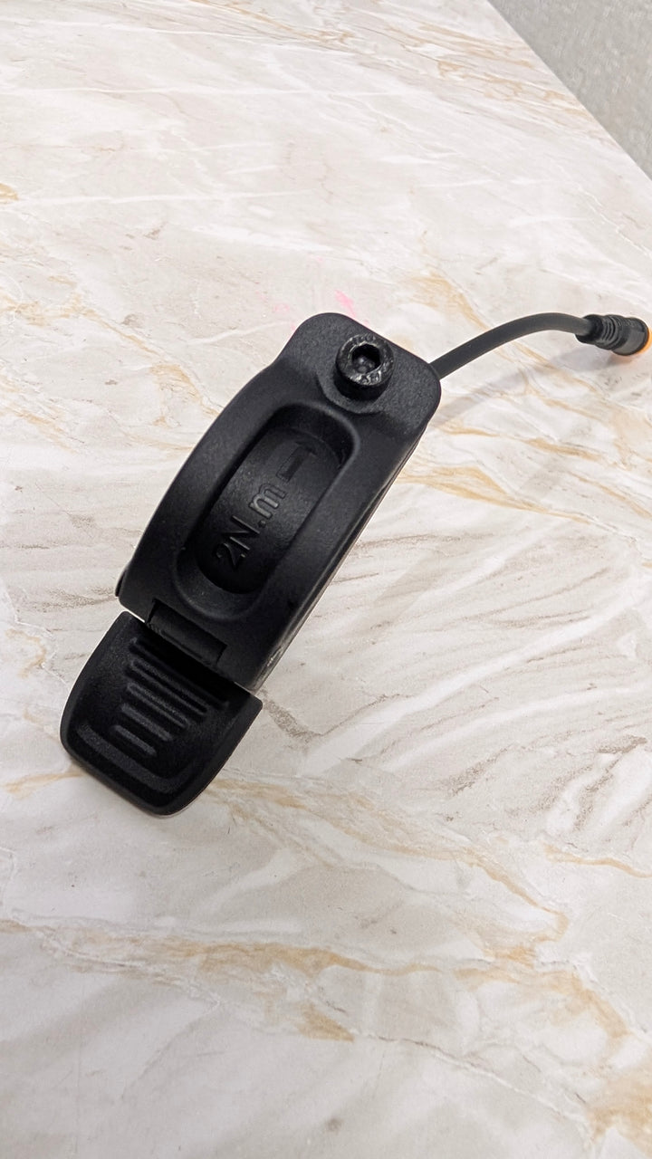 Thumb throttle 3