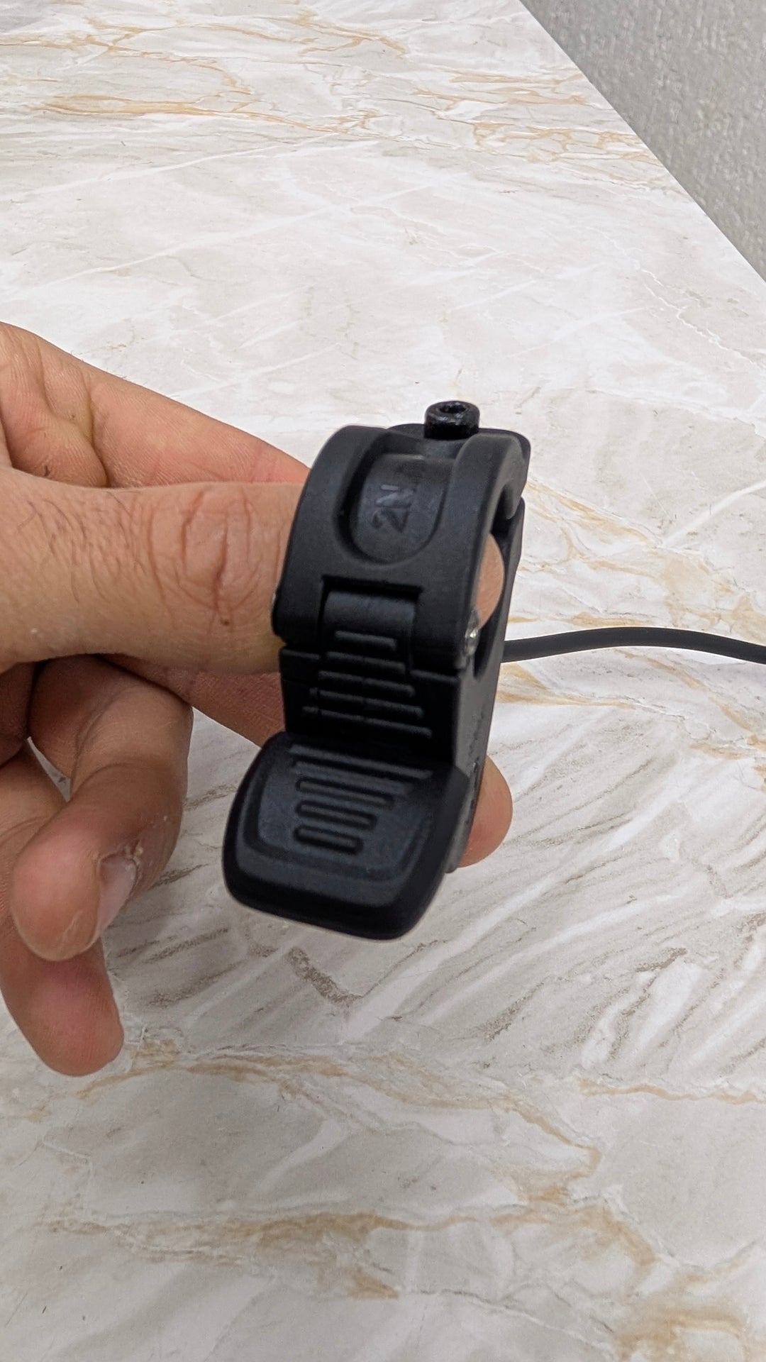 Thumb throttle 3
